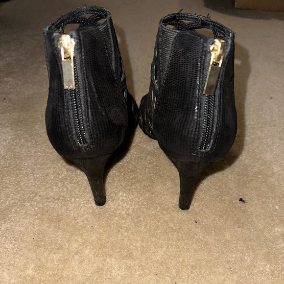 A.n.a Criss Cross 2.5 Inch Heels - Picture 5 of 5